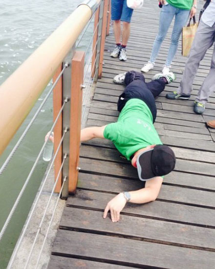 �Ϸʹ��I��W��ĸ�H�����������`�F�꠆T��ɼ����@ˮ��ſ�ڵ��ϡ�