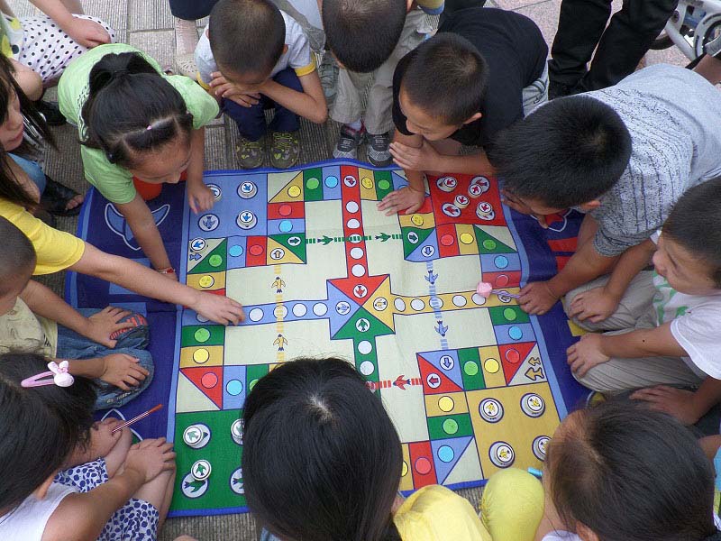 �h��֪�R���v�󣬈F꠳ɆT�cС���т��M�������w�����Α�