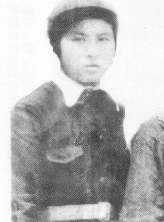 ����أ�1920��10 �������F��ʡ���x�h����1938����������c�M��ͬ�W���Ӱ��M���Ї�������܊����W�W�������I�󱻷ֵ�����2��У���l�B���ĕ������g��s�ؼ����Ї����a�h��1943��4��5 �����ձ��ۇ����x�����|�������ո������M�С���ʎ�����������е���������D��;���⵽��܊�ķ�������������ħ������Ѻ;�������v�����£��ͱ�ץס���̱ƹ���������ؑ����, �]����¶������������߳�ŭ����܊�������ؚ��ᚢ����