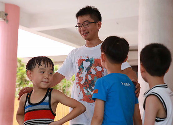 ���ݴ�W(xu��)��֪�Ľ�㡱����������`꠵��㽭�������_չ֧�̻�ӣ��鮔(d��ng)?sh��)��l(xi��ng)����С�W(xu��)���ռ��W��ƥ�˽������D��־Ը��ٝ�S���ӂ���