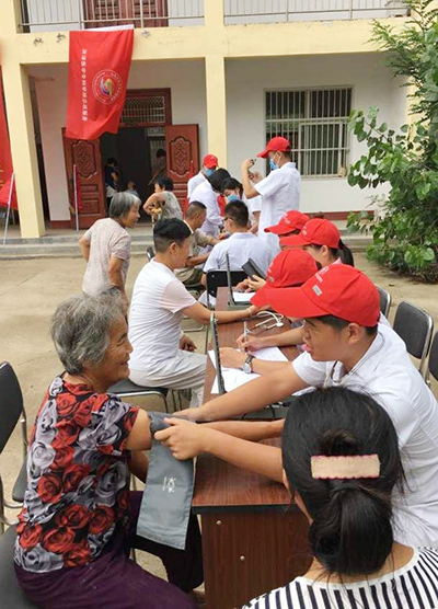 �ʝ��t(y��)�W���ƌWУ���ഺ���� �۝M���g�������t(y��)������		