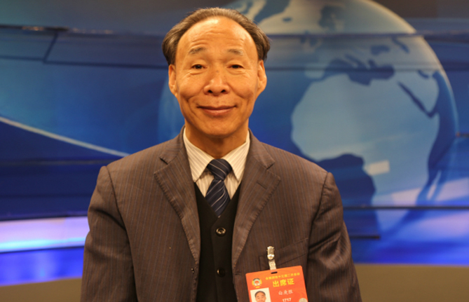 全國政協常委、中國作家協會副主席白庚勝：民族文化的保護與發展