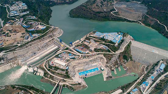 卡洛特水電站為巴基斯坦帶來了清潔的能源和可持續發展機遇。(三峽集團供圖)